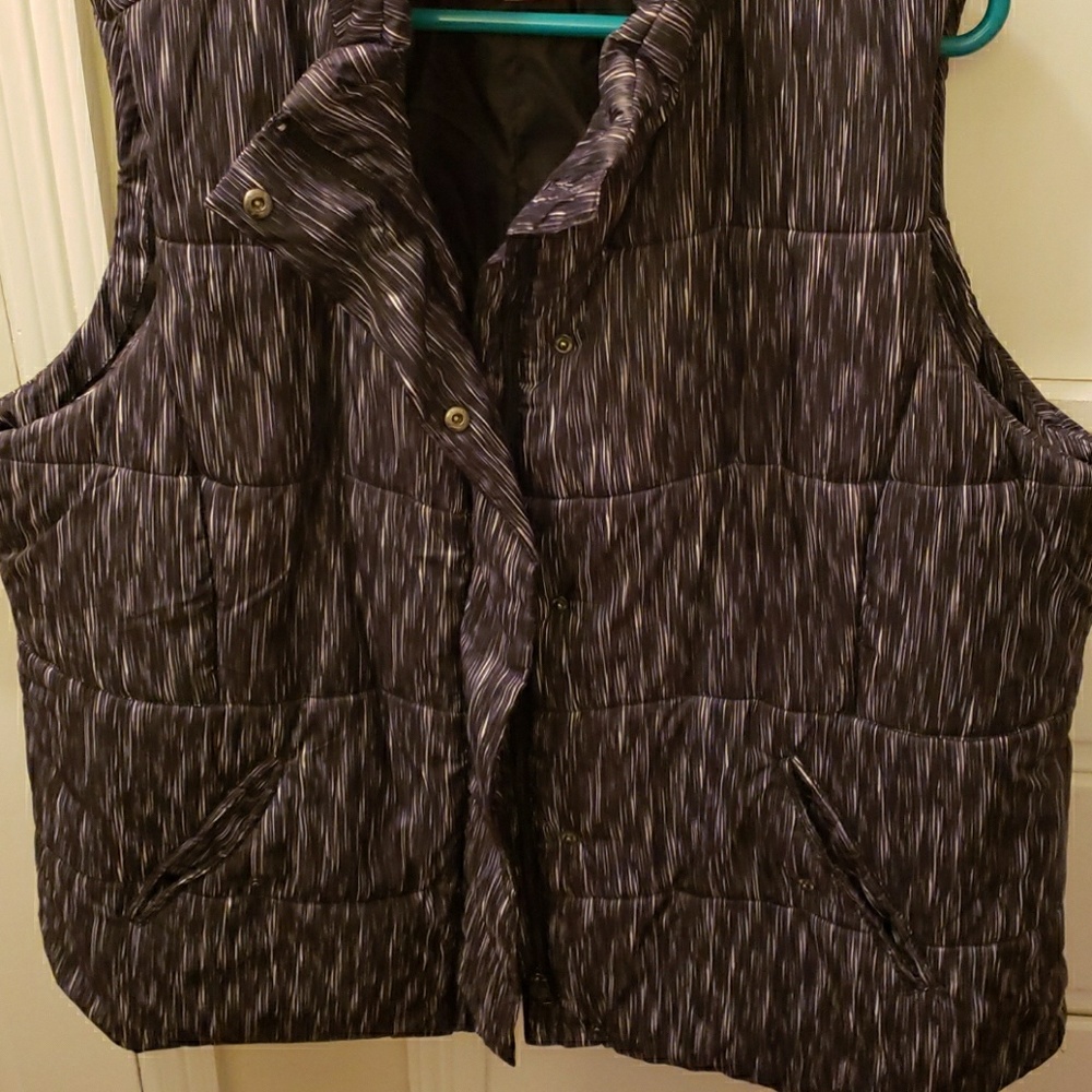 Liz Claiborne Puffy Vest